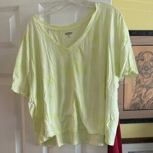 Old Navy Women's Soft Yellow V-Neck crop tee